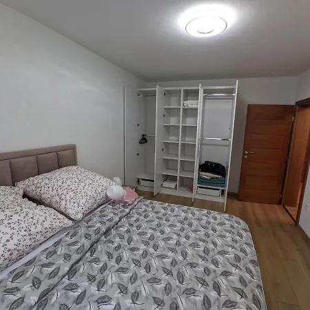 Ika Lux 4* סייניצה