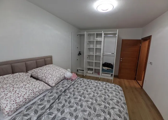 Ika Lux 4* 谢尼察